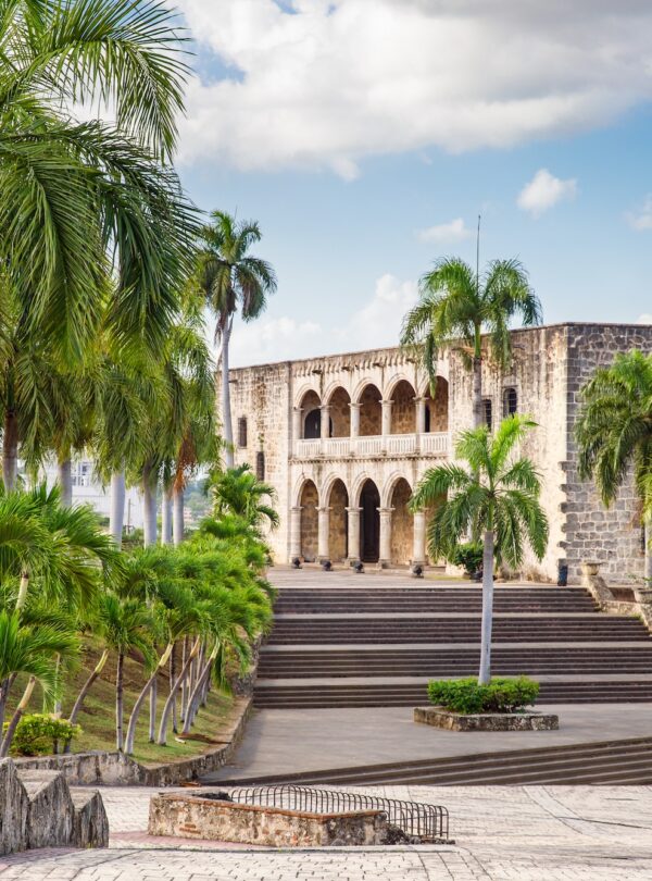 alcazar-de-colon-diego-columbus-residence-situated-spanish-square-colonial-zone-city-declared-santo-domingo-dominican-republic copia